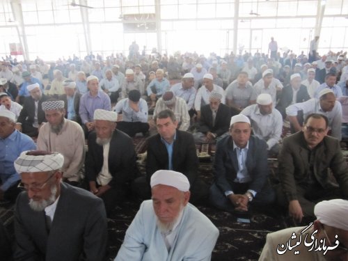 حضورفرماندار شهرستان گمیشان درنماز عید فطر