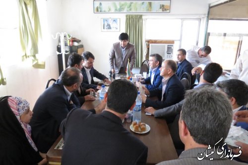 رایزنی فرماندار گمیشان با مدیرکل امور مجلس وزارت ورزش وجوانان برای راه اندازی بزرگترین مرکزمسابقه اسب دوانی درگمیشان