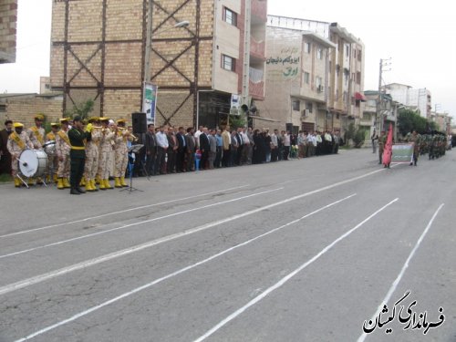 حضور فرماندار گمیشان در رژه نیروهای مسلح شهرستان غرب استان(کردکوی)
