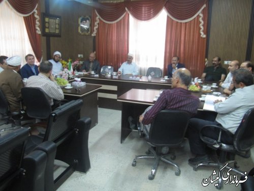 جلسه فرماندار گمیشان با سرمایه گذاران در بخش پرورش میگو