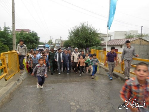 همایش پیاده روی خانوادگی با حضور فرماندار گمیشان در سیمین شهر