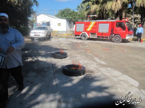 مانور زلزله در شهرستان گمیشان برگزار شد