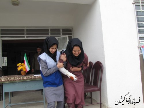 مانور پدافند غیر عامل با هدف افزایش آگاهی دانش‌آموزان در مدارس شهرستان گمیشان برگزار شد.