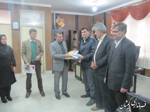 جلسه انجمن کتابخانه وستاد هفته کتاب شهرستان گمیشان تشکیل شد