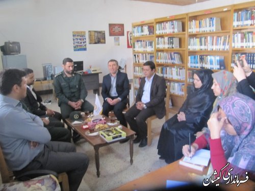 دیدار فرماندار گمیشان با کارکنان کتابخانه عمومی شهرستان به مناسبت "هفته کتاب"
