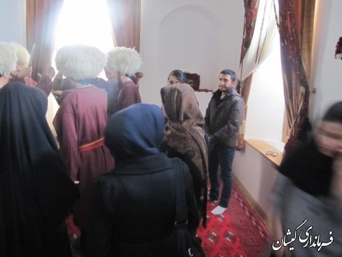 بازدید دانشجویان دانشگاه پیام نور گرگان از بافت های تاریخی شهرستان گمیشان