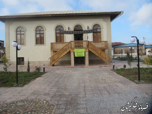 بازدید دانشجویان دانشگاه پیام نور گرگان از بافت های تاریخی شهرستان گمیشان
