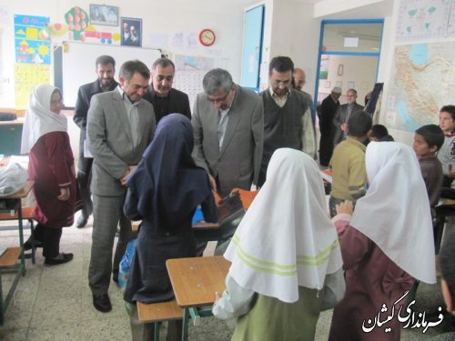 بازدید سرزده فرماندار گمیشان بهمراه مدیرکل آموزش وپرورش استان گلستان از مدارس گمیشان