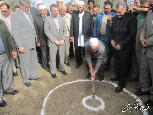 کلنگ زنی احداث مدرسه "خیر ساز" در روستای قرمسه شهرستان گمیشان