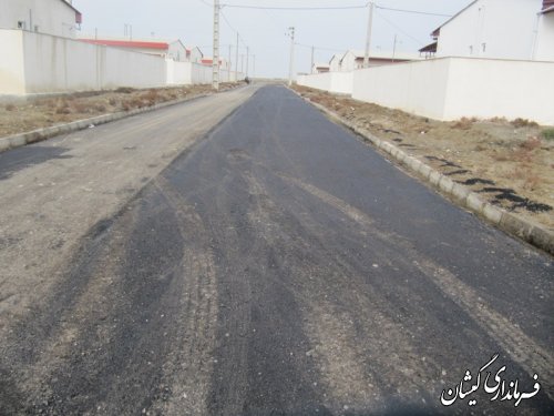 بازدید معاون فرماندار از آسفالت ومحوطه سازی مسکن مهر گمیشان