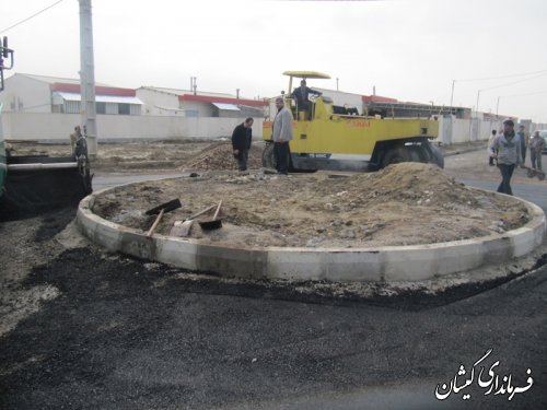 بازدید معاون فرماندار از آسفالت ومحوطه سازی مسکن مهر گمیشان