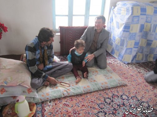 حضور فرماندارگمیشان در منزل معلولان جسمی حرکتی وذهنی شهرستان