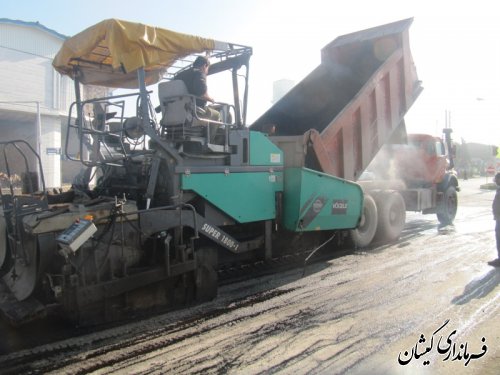 آغاز روکش آسفالت خیابان اصلی گمیش تپه