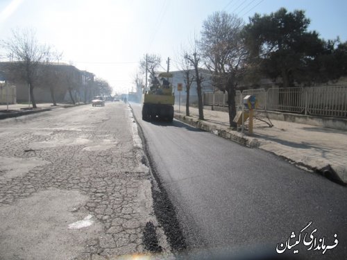 آغاز روکش آسفالت خیابان اصلی گمیش تپه