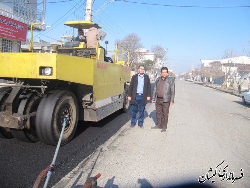 آغاز روکش آسفالت خیابان اصلی گمیش تپه