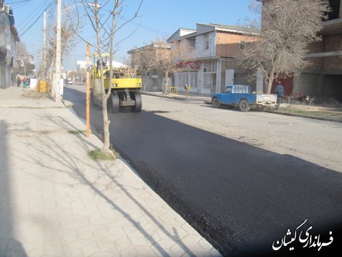 آغاز روکش آسفالت خیابان اصلی گمیش تپه