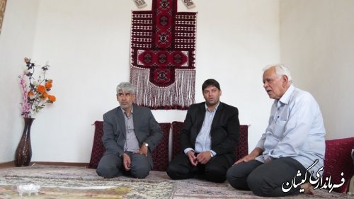بخشدار گلدشت از خانواده های مفقودین حادثه منا در بخش گلدشت دیدار کرد