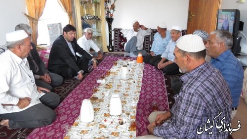 بخشدار گلدشت از خانواده های مفقودین حادثه منا در بخش گلدشت دیدار کرد