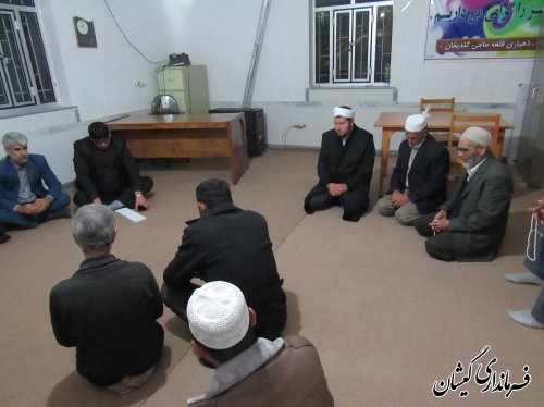 حضور بخشدار گلدشت در روستاي قلعه حاجي گلديخان