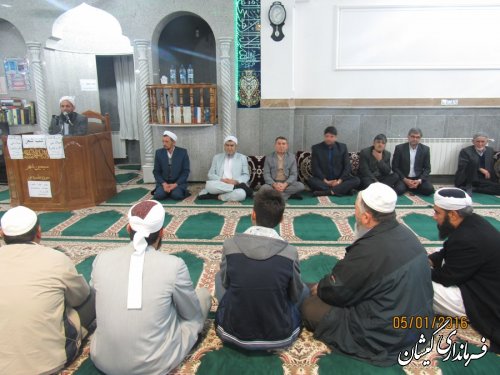 فرماندار گمیشان در مراسم شب شعر حوزه علمیه نور سیمین شهر حضور یافت