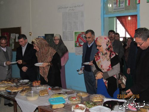 جشنواره طبخ غذا با حضور فرماندار در دبیرستان دخترانه 22بهمن شهرستان برگزار شد