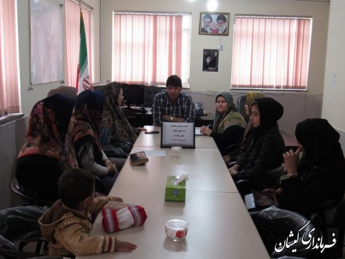 نشست صمیمی بخشدار با رابطین امور بانوان روستاهای بخش برگزار شد
