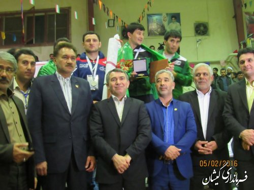 قهرمانان مسابقات بین المللی کشتی سنتی گورش شهرستان گمیشان مشخص شد