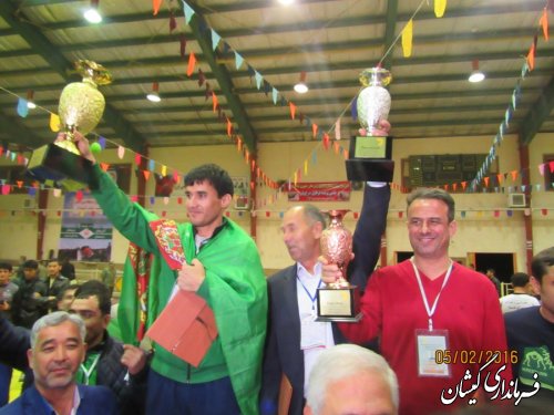 قهرمانان مسابقات بین المللی کشتی سنتی گورش شهرستان گمیشان مشخص شد