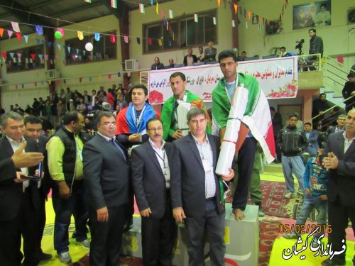 قهرمانان مسابقات بین المللی کشتی سنتی گورش شهرستان گمیشان مشخص شد