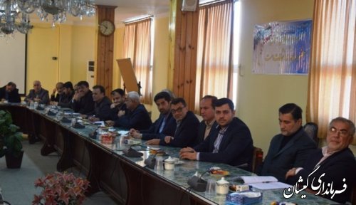 نشست فرمانداران غرب استان، مجریان برگزاری انتخابات با نامزدهای انتخابات مجلس شورای اسلامی برگزار شد