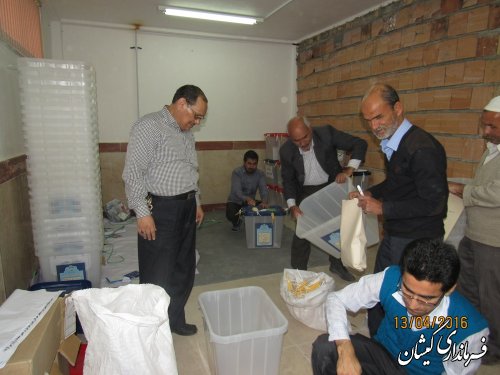 آماده سازی صندوق های اخذ رای مرحله دوم انتخابات مجلس شورای اسلامی شهرستان گمیشان