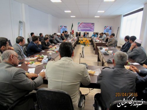 جلسه آموزشی نمایندگان فرماندار و بخشدار شعبات اخذ رای گمیشان برگزار شد