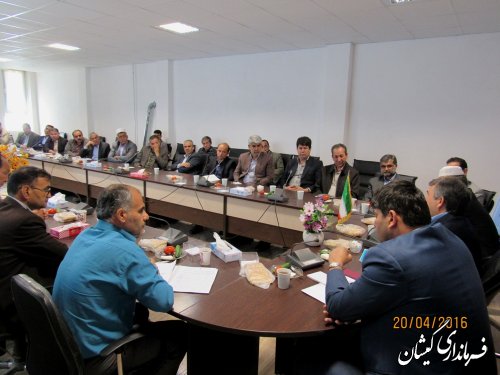 جلسه آموزشی نمایندگان فرماندار و بخشدار شعبات اخذ رای گمیشان برگزار شد