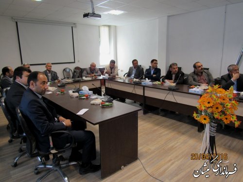 جلسه آموزشی نمایندگان فرماندار و بخشدار شعبات اخذ رای گمیشان برگزار شد