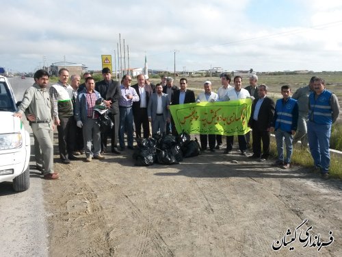 زباله های مسیر گمیش تپه به خواجه نفس پاکسازی و جمع آوری شد