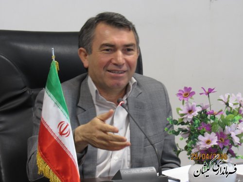 نشست بانوان بافنده شبکه تولید فرش شهرستان با فرماندار گمیشان برگزار شد