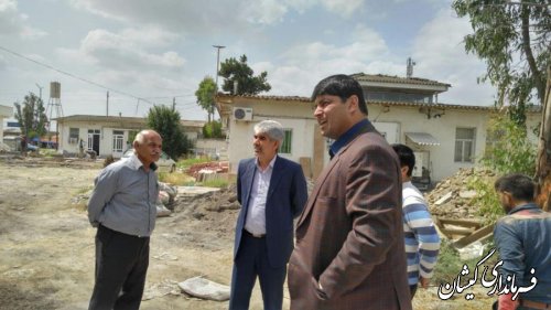 بازدید بخشدار گلدشت از محل احداث درمانگاه تخصصی سیمین شهر