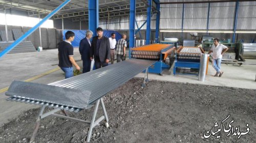 بازدید بخشدار گلدشت از کارگاه تولیدی آهن آلات امیر