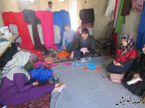بازدید بخشدار گلدشت از کارگاه تولید پوشاک