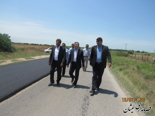 بازدید فرماندار گمیشان از پروژه روکش آسفالت محور خواجه نفس – سیمین شهر