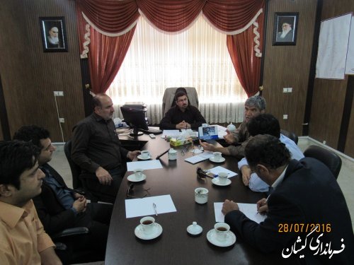 از سرمایه گذاران در جهت توسعه شهرستان حمایت خواهیم کرد