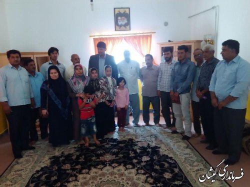 بخشدار گلدشت با دختران موسسه خیریه زینب کبری(س) دیدار کرد