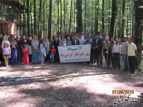 تجلیل فرماندار گمیشان از خبرنگاران واصحاب رسانه شهرستان