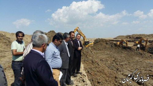 بازدید فرماندار گمیشان از احداث کانال آبرسان سایت میگو
