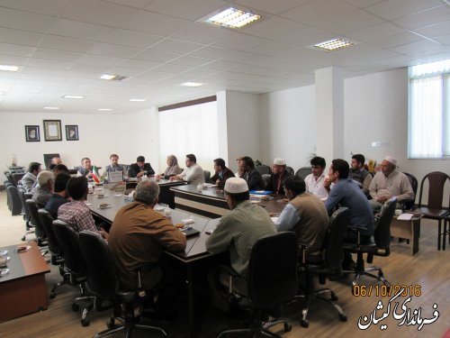 دهیاران بازوان توانمند دولت در اجرای سرشماری در روستا هستند