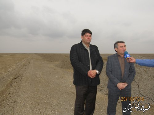 بازدید فرماندار از عملیات بیس ریزی جاده دسترسی سیمین شهر به آلتین