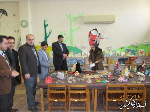 بازدید فرماندار گمیشان از نمایشگاه دست ساخته های اعضای کانون پرورش فکری کودکان و نوجوانان شهرستان