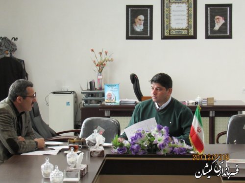 دیدار مسئولین شرکت نفت و کانون پرورش فکری شهرستان با فرماندار گمیشان