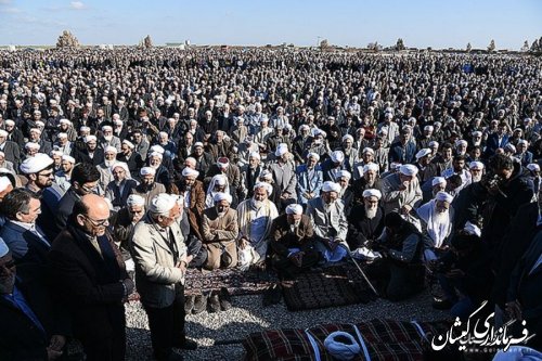 حضور فرماندارگمیشان در آئین تشییع پیکر مطهر امام جمعه فقید بندرترکمن