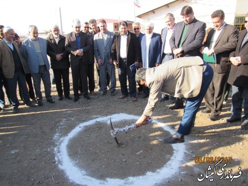 مراسم کلنگ زنی مدرسه 7 کلاسه شهید تراج نژاد سیمین شهر برگزار شد